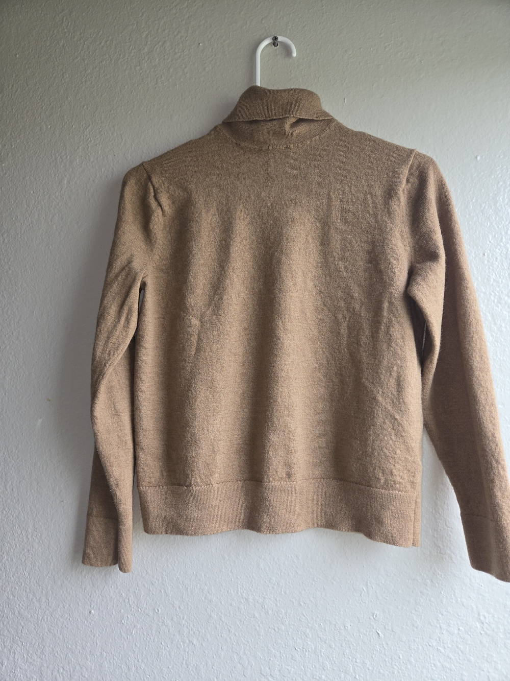 Banana Republic 100% Merino Wool Turtleneck Sweater - Brown Color - Size Medium